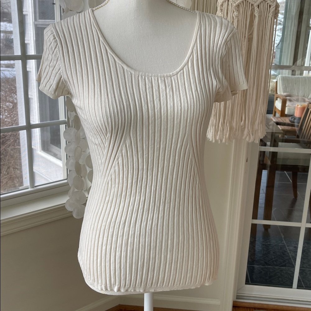 Alfani Cream Silk Ribbed Short Sleeve Top size medium